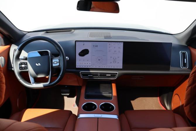 Li Auto (Lixiang) L9 I с пробегом 2023 года, цена 6 490 000 рублей, 29641 км, внедорожник, Автокод Объявления