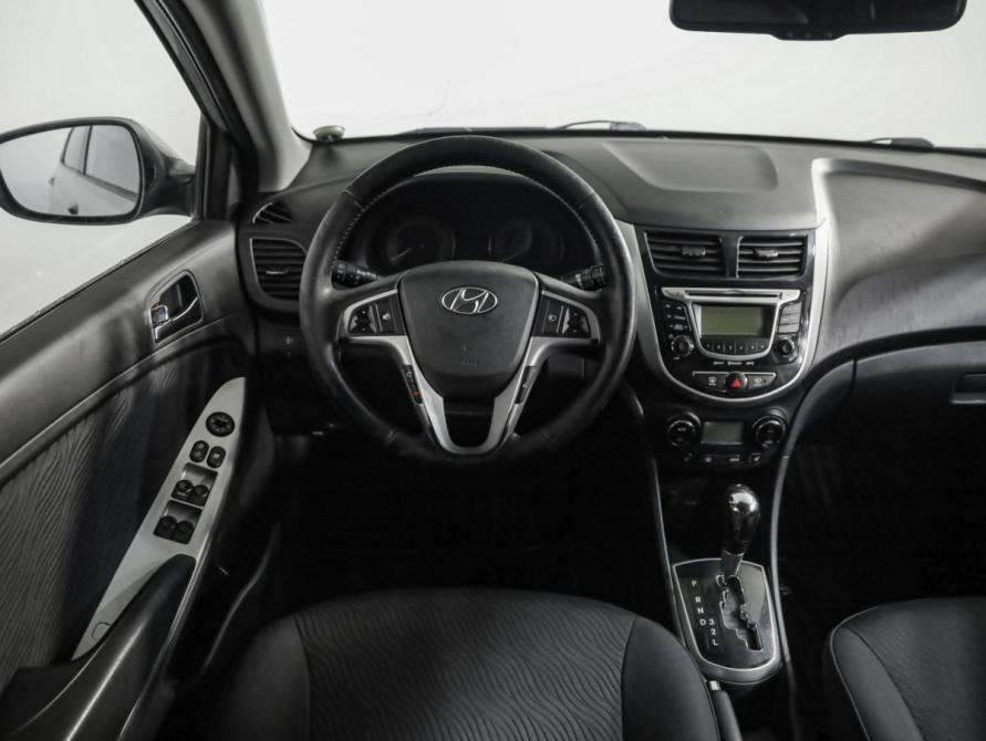 Hyundai Solaris I Санкт-Петербург  - изображение 11