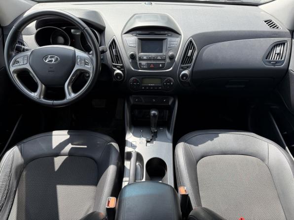 Hyundai ix35 I Рестайлинг с пробегом 2015 года, цена 1 199 000 рублей, 176873 км, внедорожник, Автокод Объявления