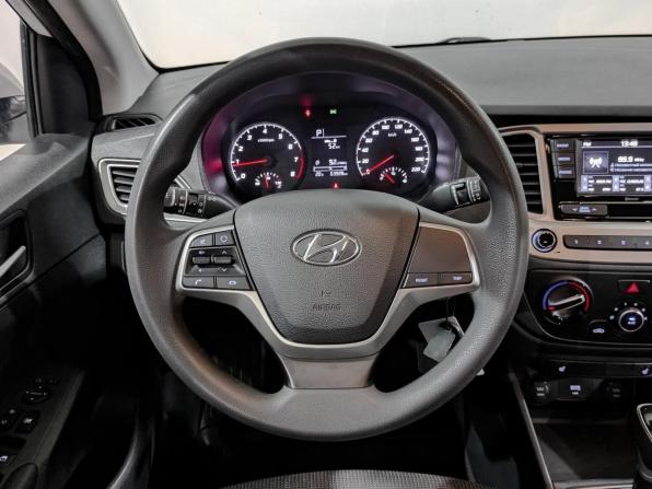 Hyundai Solaris II Рестайлинг с пробегом 2022 года, цена 1 660 000 рублей, 63919 км, седан, Автокод Объявления