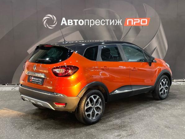 Renault Kaptur I с пробегом 2017 года, цена 1 330 000 рублей, 205068 км, внедорожник, Автокод Объявления