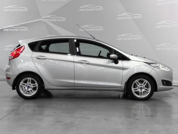 Ford Fiesta Mk6 Рестайлинг с пробегом 2015 года, цена 800 000 рублей, 76407 км, хэтчбек, Автокод Объявления