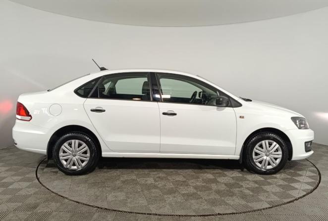 Volkswagen Polo V Рестайлинг с пробегом 2018 года, цена 990 000 рублей, 88630 км, седан, Автокод Объявления