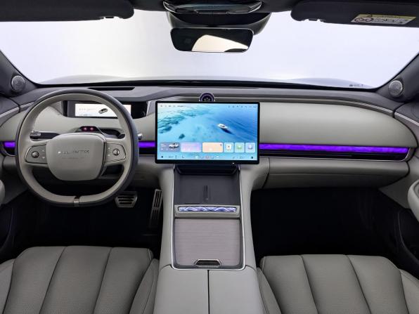 Exeed Exlantix ES с пробегом 2025 года, цена 4 550 000 рублей, 14808 км, седан, Автокод Объявления