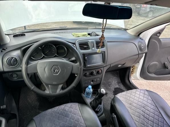 Renault Logan II Рестайлинг с пробегом 2018 года, цена 530 000 рублей, 105464 км, седан, Автокод Объявления