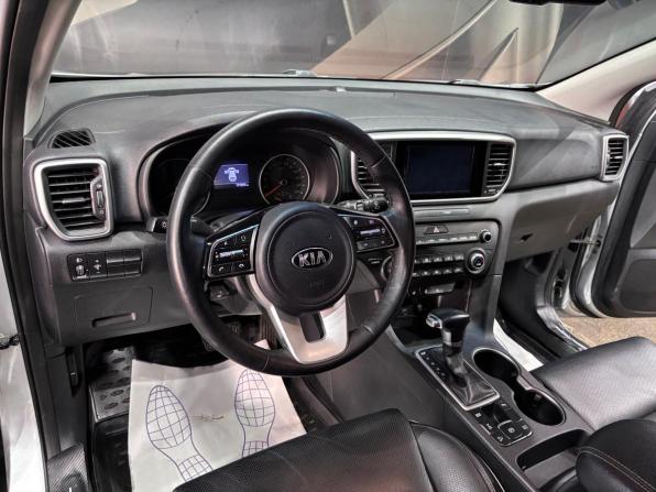 Kia Sportage IV Рестайлинг с пробегом 2018 года, цена 1 950 000 рублей, 177257 км, внедорожник, Автокод Объявления