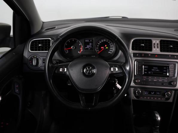 Volkswagen Polo V Рестайлинг с пробегом 2017 года, цена 1 419 000 рублей, 90401 км, седан, Автокод Объявления