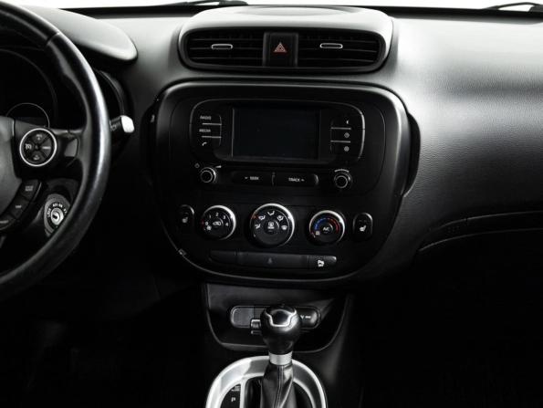 Kia Soul II Рестайлинг с пробегом 2018 года, цена 1 289 585 рублей, 198000 км, хэтчбек, Автокод Объявления