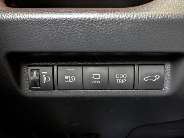 Toyota RAV4 V (XA50) с пробегом 2023 года, цена 3 690 000 рублей, 43405 км, внедорожник, Автокод Объявления