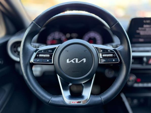 Kia Cerato IV Рестайлинг с пробегом 2022 года, цена 2 190 000 рублей, 75220 км, седан, Автокод Объявления