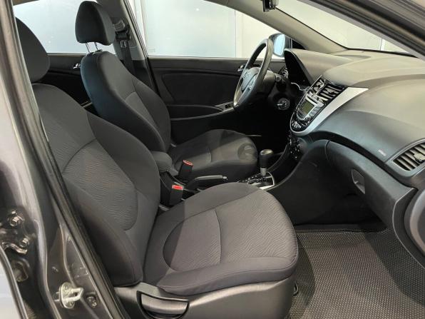 Hyundai Solaris I с пробегом 2014 года, цена 715 000 рублей, 200628 км, хэтчбек, Автокод Объявления