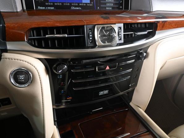 Lexus LX III Рестайлинг 2 с пробегом 2017 года, цена 5 989 000 рублей, 155075 км, внедорожник, Автокод Объявления