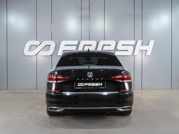Volkswagen Passat B8 Рестайлинг с пробегом 2021 года, цена 1 999 000 рублей, 132239 км, седан, Автокод Объявления