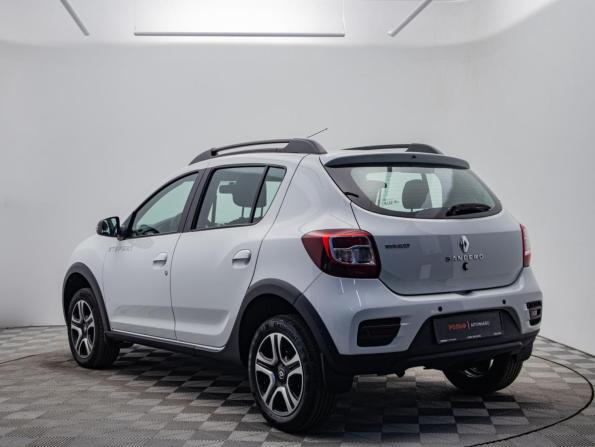 Renault Sandero II Рестайлинг с пробегом 2019 года, цена 1 260 000 рублей, 19967 км, хэтчбек, Автокод Объявления