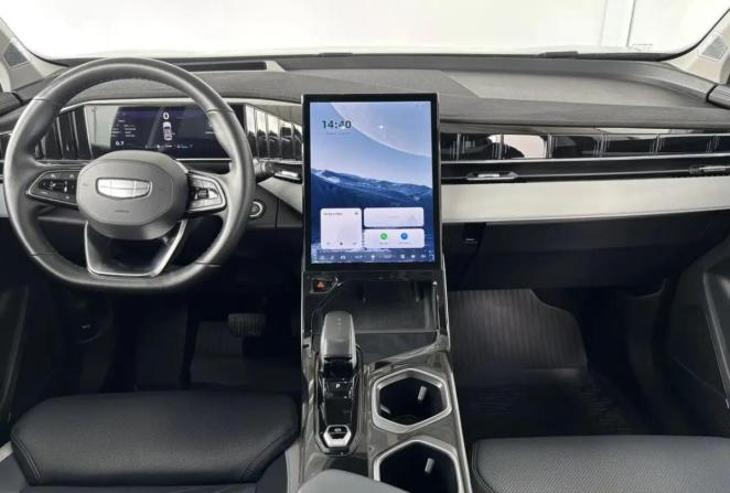 Geely Atlas II с пробегом 2024 года, цена 2 695 000 рублей, 28004 км, внедорожник, Автокод Объявления