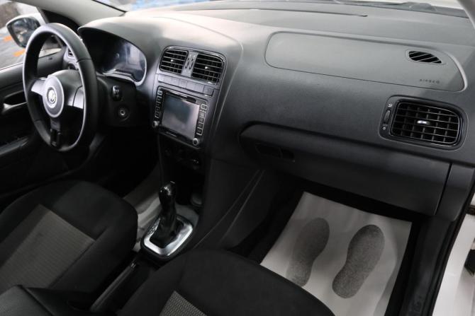 Volkswagen Polo V с пробегом 2011 года, цена 659 000 рублей, 241000 км, седан, Автокод Объявления