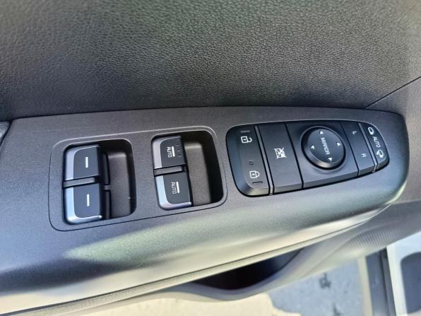 Kia Sportage IV с пробегом 2018 года, цена 2 234 995 рублей, 61700 км, внедорожник, Автокод Объявления
