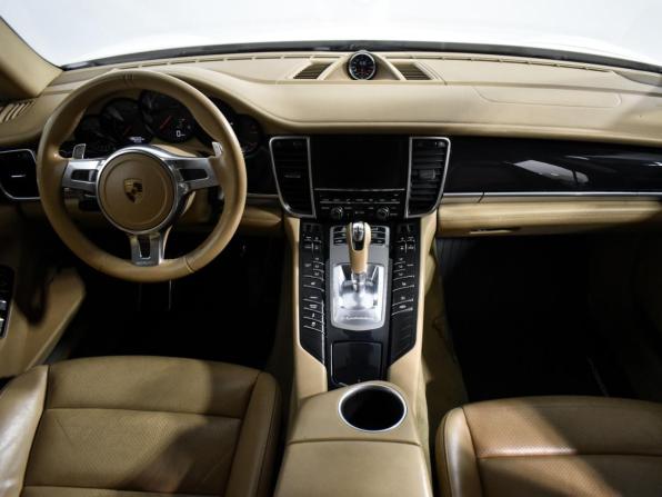 Porsche Panamera I Рестайлинг с пробегом 2016 года, цена 2 722 500 рублей, 196068 км, лифтбек, Автокод Объявления