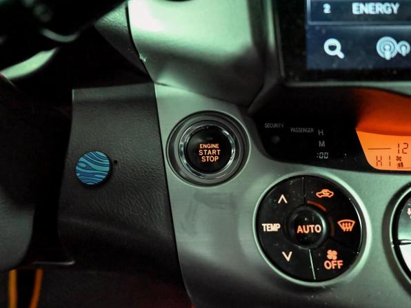 Toyota RAV4 III (XA30) с пробегом 2006 года, цена 1 200 000 рублей, 208951 км, внедорожник, Автокод Объявления