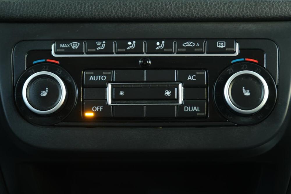 Volkswagen Tiguan I Рестайлинг Омск  - изображение 16