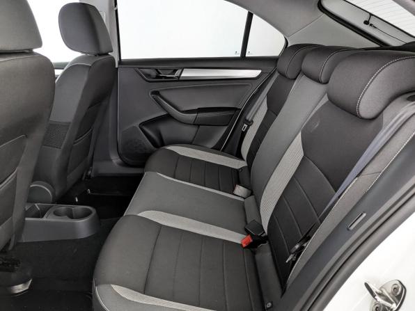 Skoda Rapid I Рестайлинг с пробегом 2019 года, цена 1 485 000 рублей, 40553 км, лифтбек, Автокод Объявления