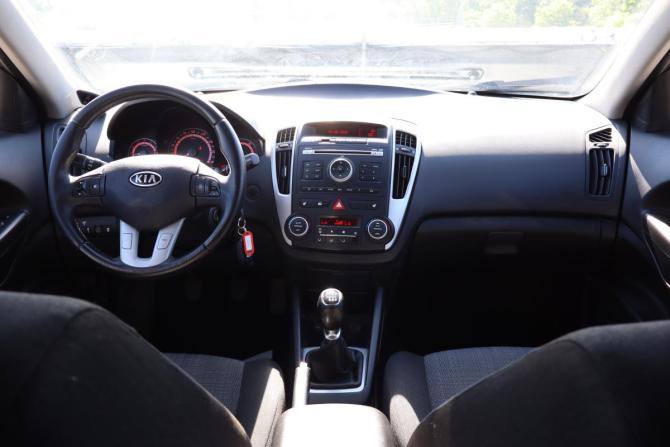 Kia Ceed I Рестайлинг с пробегом 2010 года, цена 699 000 рублей, 215000 км, универсал, Автокод Объявления
