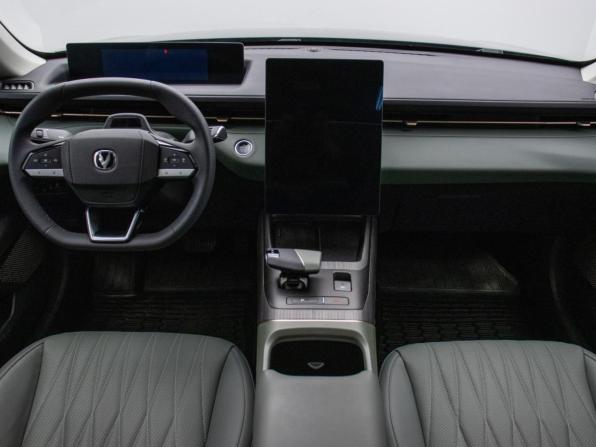 Changan Lamore с пробегом 2024 года, цена 1 920 000 рублей, 5141 км, седан, Автокод Объявления