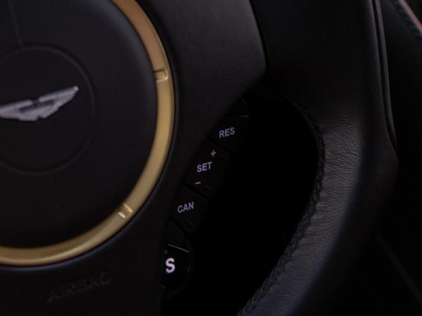 Aston Martin Vanquish Zagato II с пробегом 2019 года, цена 80 900 000 рублей, 4955 км, хэтчбек, Автокод Объявления