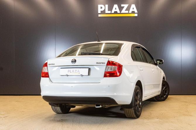 Skoda Rapid I с пробегом 2017 года, цена 959 000 рублей, 204235 км, лифтбек, Автокод Объявления