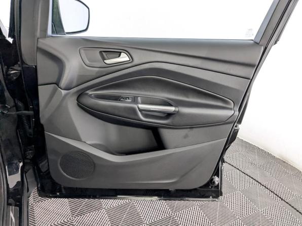 Ford Kuga II Рестайлинг с пробегом 2017 года, цена 1 675 000 рублей, 89000 км, внедорожник, Автокод Объявления