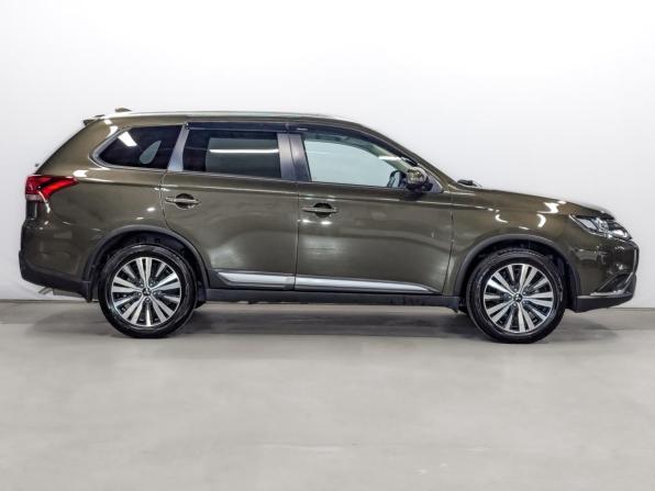 Mitsubishi Outlander III Рестайлинг 3 с пробегом 2020 года, цена 2 495 000 рублей, 100043 км, внедорожник, Автокод Объявления