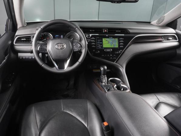 Toyota Camry VIII (XV70) с пробегом 2019 года, цена 2 729 000 рублей, 128350 км, седан, Автокод Объявления