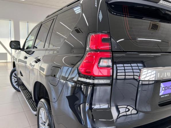 Toyota Land Cruiser Prado 150 Series Рестайлинг 2 с пробегом 2017 года, цена 4 300 000 рублей, 281170 км, внедорожник, Автокод Объявления