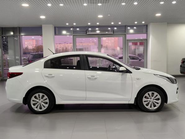 Kia Rio IV с пробегом 2018 года, цена 1 245 000 рублей, 97928 км, седан, Автокод Объявления