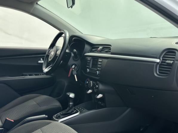Kia Rio IV с пробегом 2017 года, цена 1 300 000 рублей, 163657 км, седан, Автокод Объявления