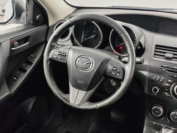 Mazda 3 II (BL) Рестайлинг с пробегом 2012 года, цена 799 000 рублей, 204632 км, седан, Автокод Объявления