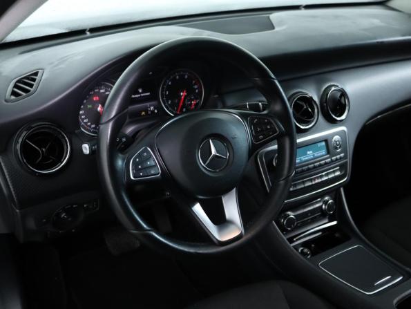 Mercedes-Benz A-Класс III (W176) Рестайлинг с пробегом 2016 года, цена 1 637 960 рублей, 69000 км, хэтчбек, Автокод Объявления