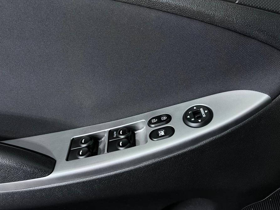 Hyundai Solaris I Рестайлинг Ростов-на-Дону  - изображение 15