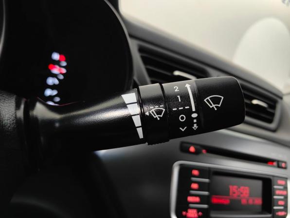 Kia Rio III Рестайлинг с пробегом 2016 года, цена 1 255 000 рублей, 59490 км, седан, Автокод Объявления