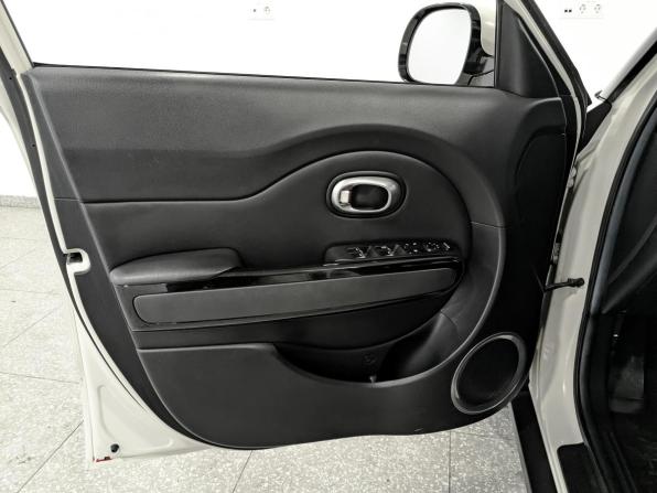 Kia Soul II Рестайлинг с пробегом 2018 года, цена 1 275 000 рублей, 144748 км, хэтчбек, Автокод Объявления