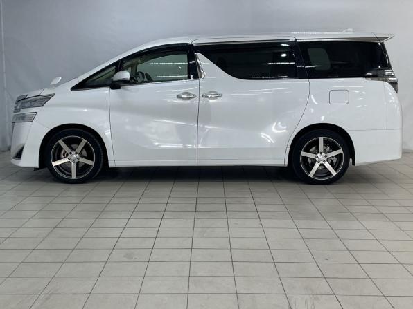 Toyota Vellfire II Рестайлинг с пробегом 2019 года, цена 4 000 000 рублей, 213236 км, минивэн, Автокод Объявления