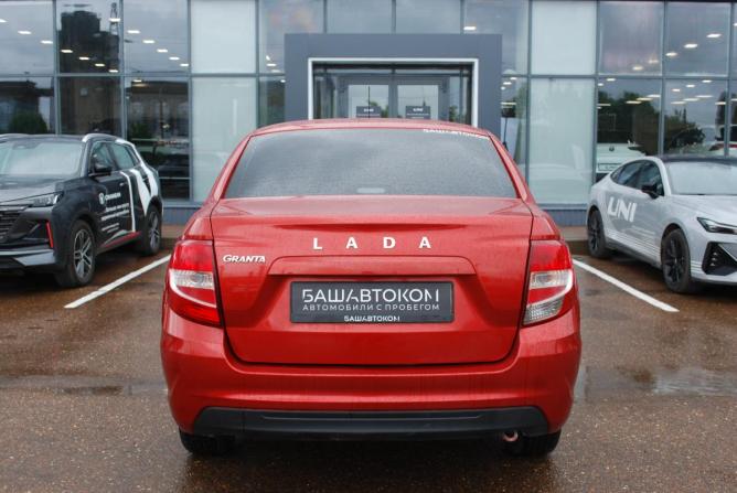 Lada (ВАЗ) Granta I Рестайлинг с пробегом 2022 года, цена 640 000 рублей, 124250 км, седан, Автокод Объявления