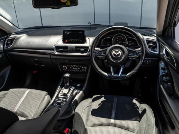 Mazda Axela III Рестайлинг с пробегом 2016 года, цена 1 375 000 рублей, 78264 км, хэтчбек, Автокод Объявления