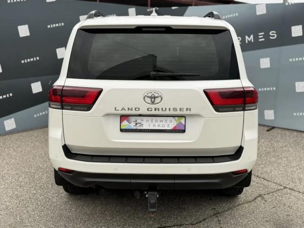 Toyota Land Cruiser 300 Series с пробегом 2023 года, цена 10 880 000 рублей, 50320 км, внедорожник, Автокод Объявления