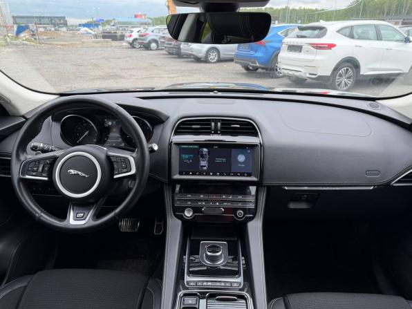 Jaguar F-Pace I с пробегом 2019 года, цена 2 765 000 рублей, 110000 км, внедорожник, Автокод Объявления