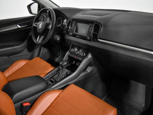 Skoda Karoq I с пробегом 2020 года, цена 2 048 000 рублей, 96933 км, внедорожник, Автокод Объявления