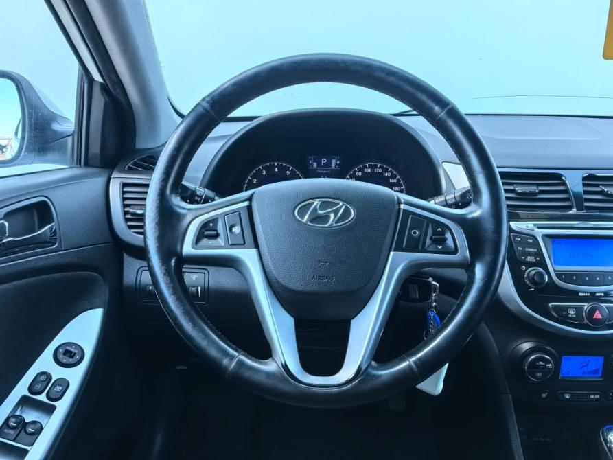 Hyundai Solaris I Санкт-Петербург  - изображение 12