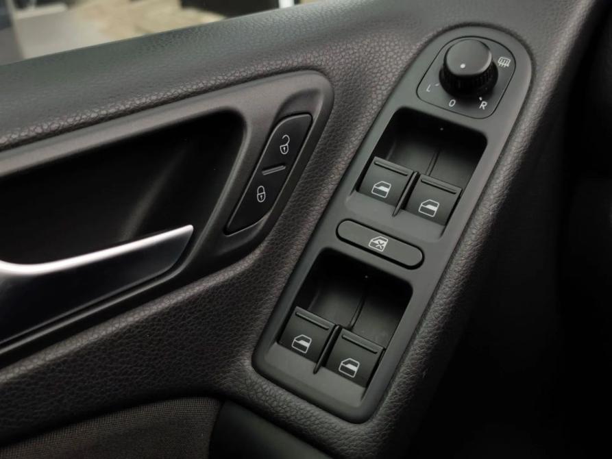 Volkswagen Golf VI Санкт-Петербург  - изображение 14