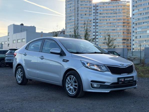 Kia Rio III Рестайлинг с пробегом 2016 года, цена 1 040 000 рублей, 115000 км, седан, Автокод Объявления