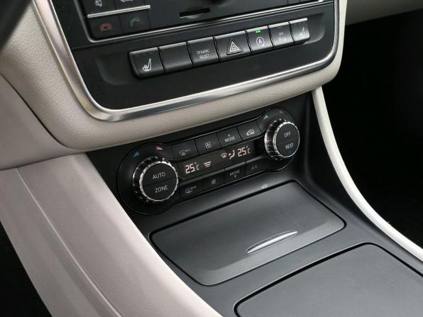 Mercedes-Benz GLA I (X156) с пробегом 2015 года, цена 1 899 000 рублей, 63179 км, внедорожник, Автокод Объявления